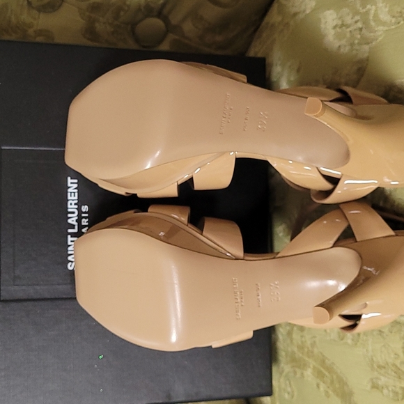 NWT Yves Saint Laurent Darker Nude Heels - Picture 4 of 7